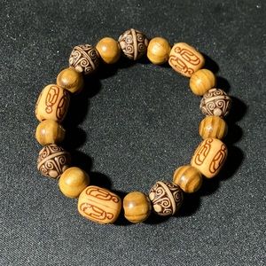 Wooden beaded bracelet